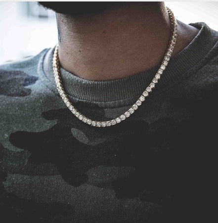 Men’s Fashionable Shiny Necklace