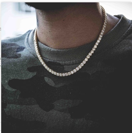 Men’s Fashionable Shiny Necklace